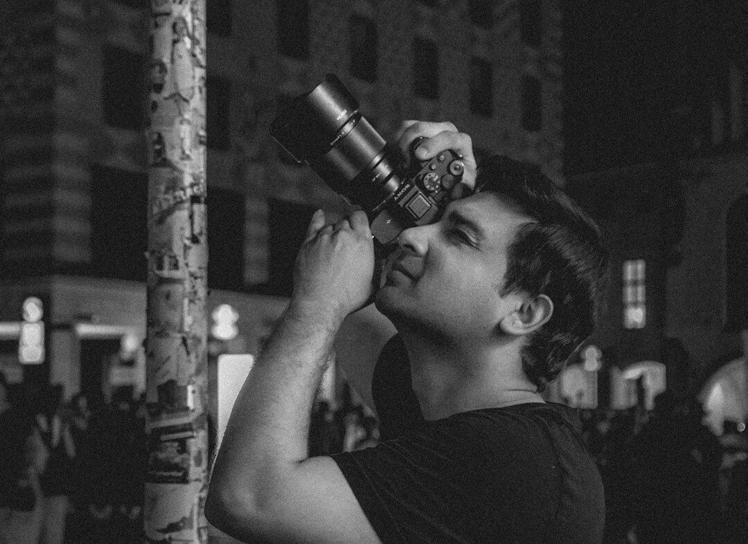 photographer taking street photos